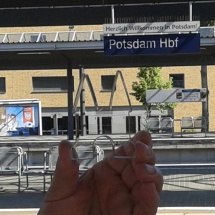 Op station Potsdam in Berlijn door Sieny Tippersma